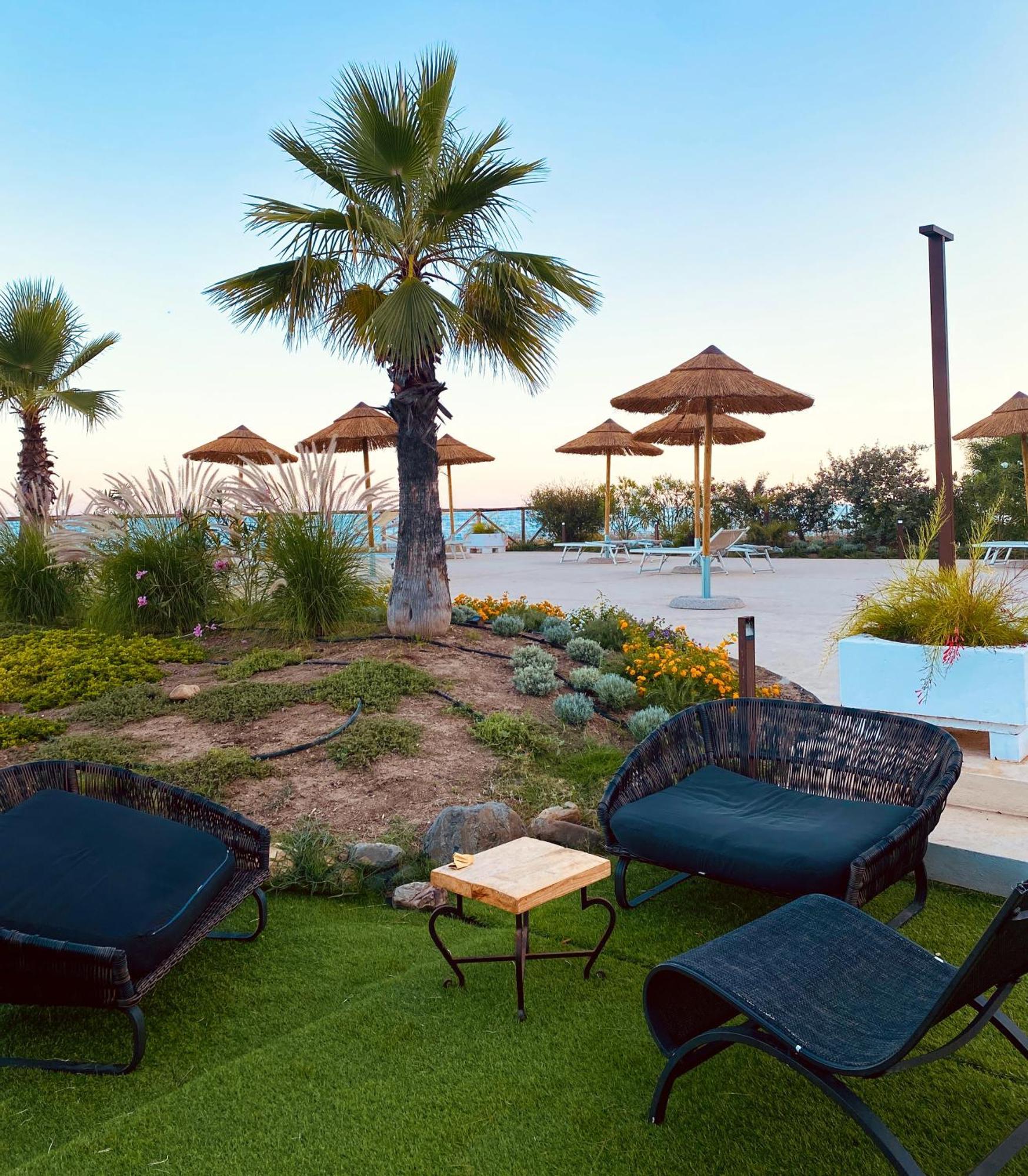 Hotel Mare Pineta Santa Margherita di Pula Eksteriør billede